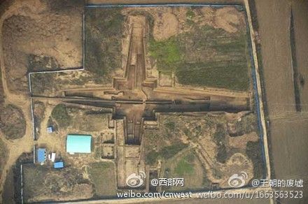 墓穴現(xiàn)場(chǎng) 墓穴現(xiàn)場(chǎng)