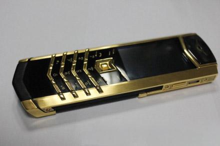 Vertu手機(jī)，資料圖