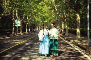 女大學(xué)生每天穿漢服上下課 稱弘揚傳統(tǒng)文化(圖)