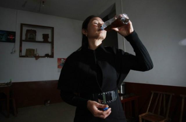 湖南村民牛羊糞泡水治癌 或因無法負(fù)擔(dān)醫(yī)藥費(fèi) 湖南村民牛羊糞泡水治癌 或因無法負(fù)擔(dān)醫(yī)藥費(fèi)