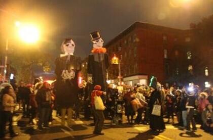 年底將近，派對(duì)集中，如何讓子女免受不良人士的侵犯，家長(zhǎng)需要警惕并提醒子女注意。（美國(guó)《世界日?qǐng)?bào)》/黃伊奕 攝）