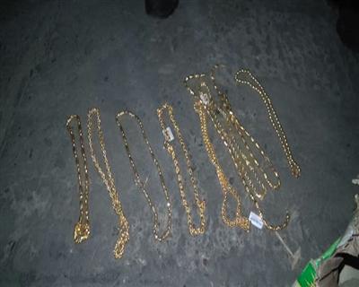 被搶金飾被警方起獲。