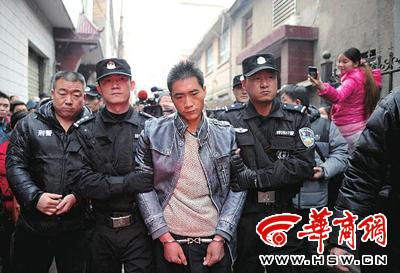 西安1家3口被殺案遇害孩子出生時(shí)嫌犯曾隨份子 西安1家3口被殺案遇害孩子出生時(shí)嫌犯曾隨份子