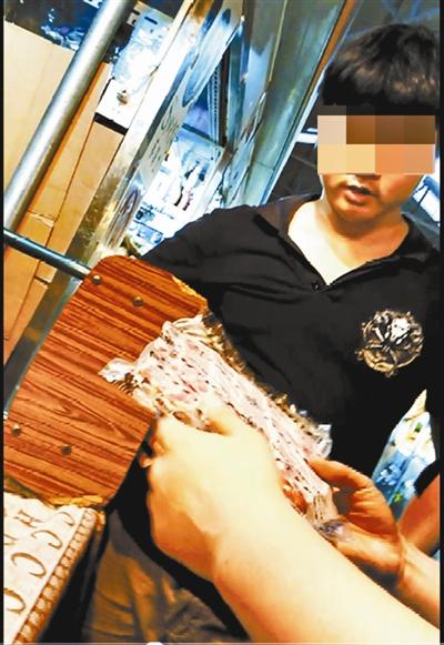 走私美國牛肉藏身北京批發(fā)市場 攤販自備冷庫 走私美國牛肉藏身北京批發(fā)市場 攤販自備冷庫