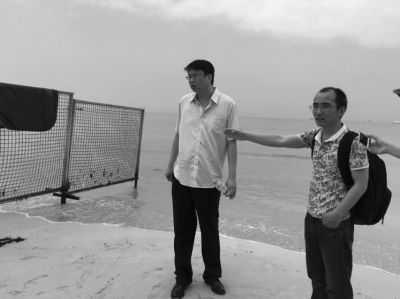 遇難者家屬稱，事發(fā)時并沒有這些鋼絲網(wǎng)，也沒看到警示標志。