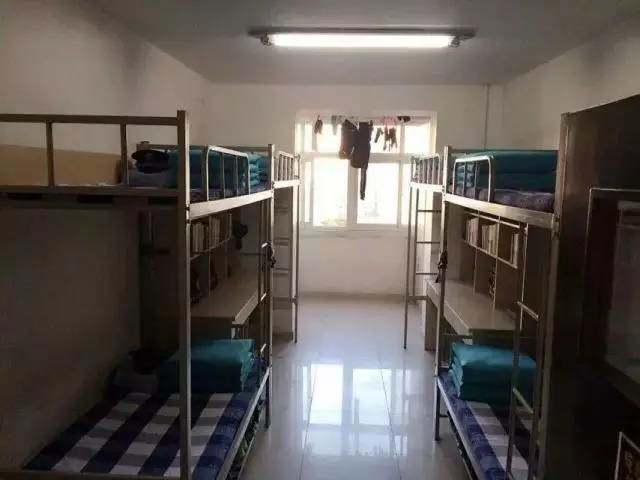 這個(gè)學(xué)校的男生宿舍火了！女同學(xué)都喊著要嫁