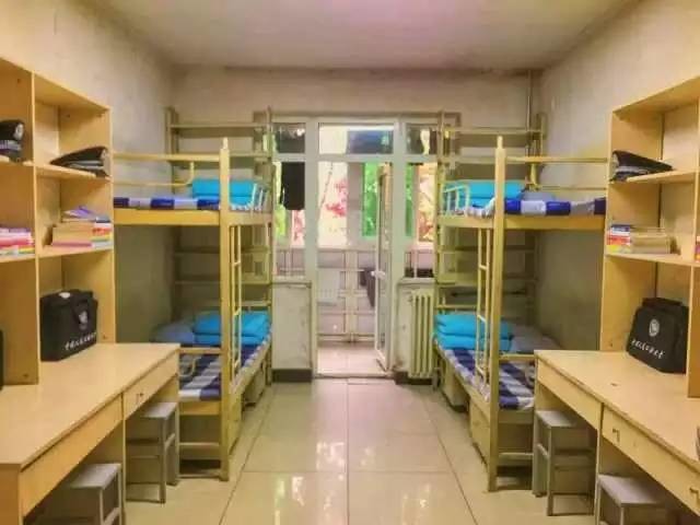 這個(gè)學(xué)校的男生宿舍火了！女同學(xué)都喊著要嫁