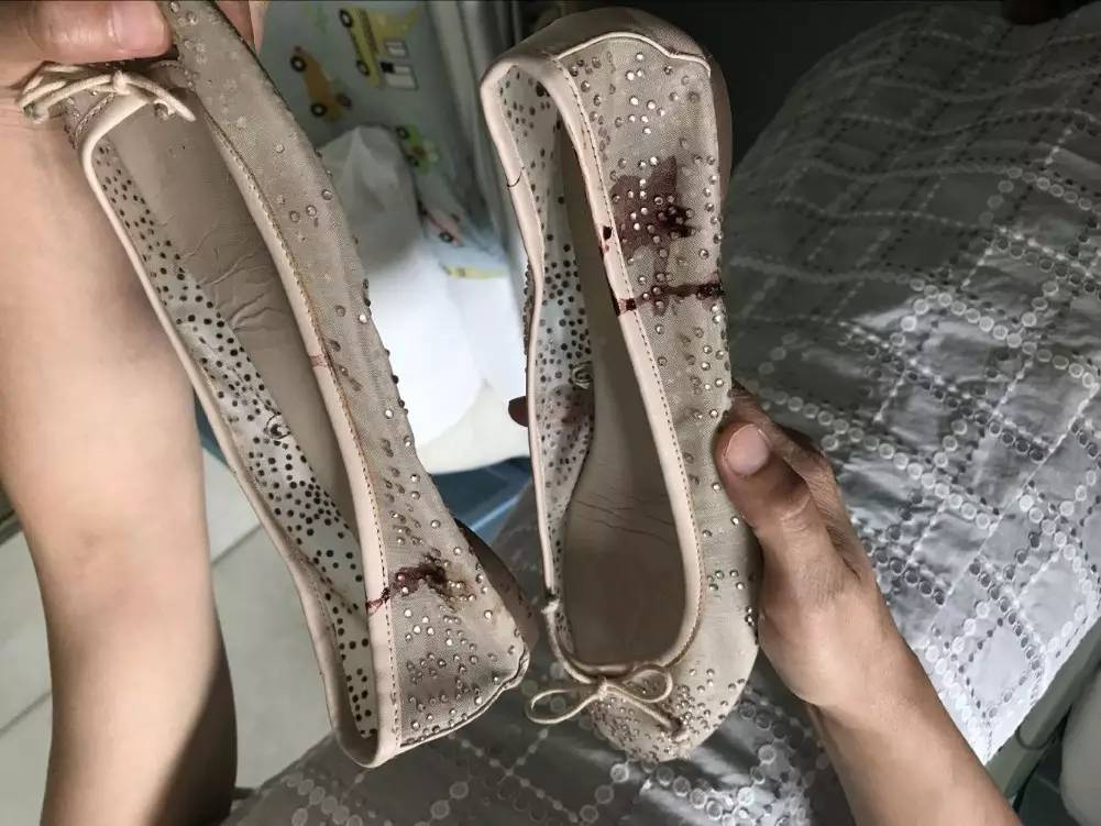 單親媽媽被兩陌生男子打得渾身是血6歲兒子被嚇哭 單親媽媽被兩陌生男子打得渾身是血6歲兒子被嚇哭