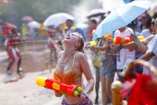 大連發(fā)現王國開啟“戲水狂歡”模式 大連發(fā)現王國開啟“戲水狂歡”模式