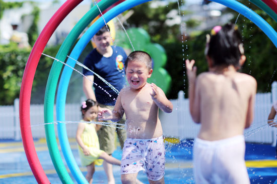 大連發(fā)現王國開啟“戲水狂歡”模式 大連發(fā)現王國開啟“戲水狂歡”模式