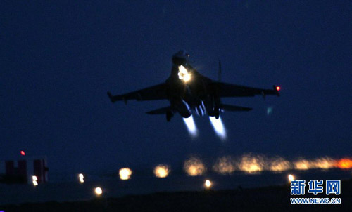 中國(guó)空軍在西北戈壁展開多機(jī)種聯(lián)合夜間對(duì)抗 中國(guó)空軍在西北戈壁展開多機(jī)種聯(lián)合夜間對(duì)抗