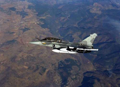 印度決定采購法國“陣風”戰(zhàn)斗機成為英印“撕破臉”的導火索。