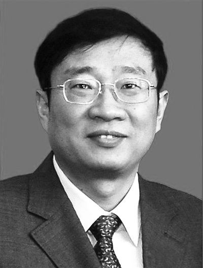 殲-15飛機研制現(xiàn)場總指揮羅陽，因突發(fā)急性心梗殉職，享年51歲