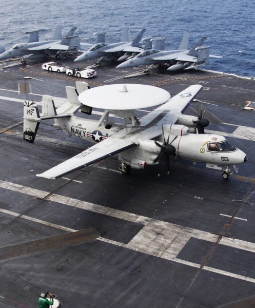 6月24日，美國和韓國在黃海海域舉行大規(guī)模海上聯(lián)合軍演。