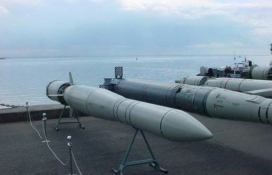 資料圖：亞超結(jié)合導(dǎo)彈的最著名例子就是俄羅斯的俱樂(lè)部系列巡航導(dǎo)彈，使用亞音速巡航和超音速突防，平衡了射