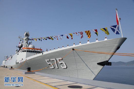 　圖為新服役的中國(guó)海軍岳陽(yáng)艦。