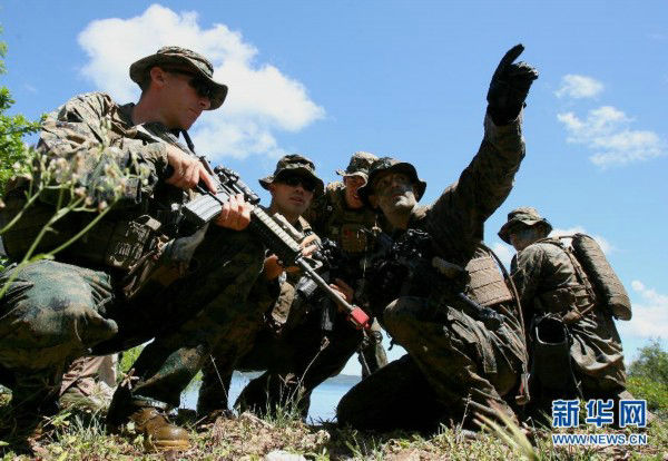 美菲“肩并肩2012”軍演菲律賓和美國(guó)的“肩并肩”聯(lián)合軍演在巴拉望島烏盧甘灣舉行。