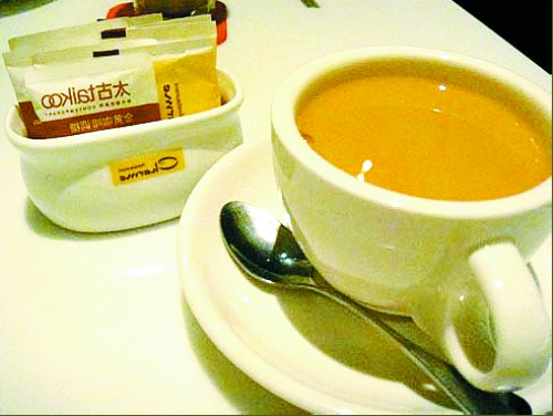 奶茶喝著沒奶味 街頭奶茶其實(shí)不含奶?！