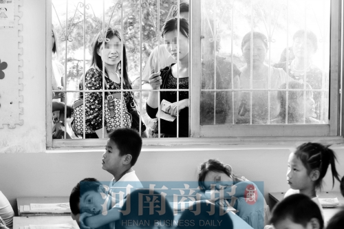 家長們都想讓孩子上個好學(xué)校、好班級，但也應(yīng)根據(jù)實(shí)際情況，選擇最合適的