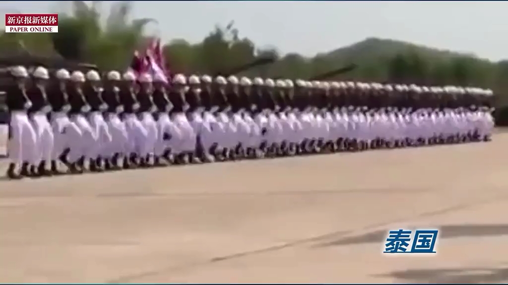 那些年摩托、樹人、斧頭兵上演的有趣閱兵式