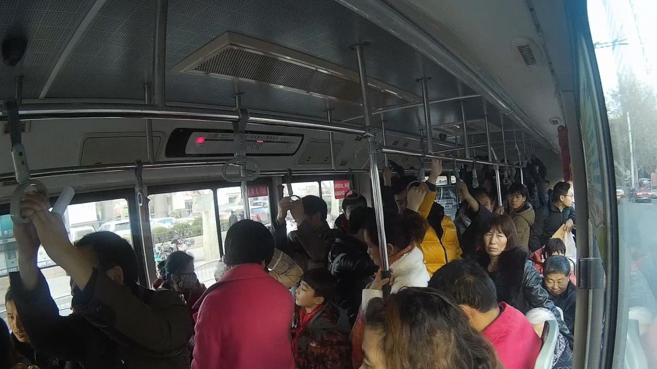 陌生人向你借手機(jī) 給嗎？