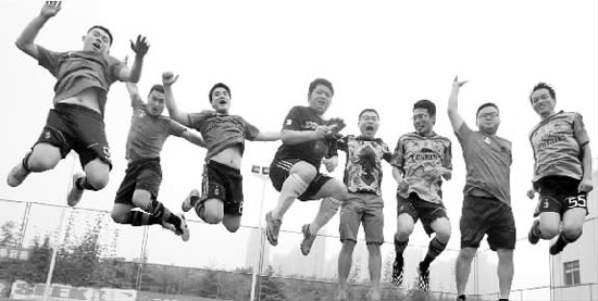 米蘭圈河南站隊發(fā)揮小快靈的風(fēng)格，以一個凈勝球的優(yōu)勢晉級