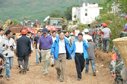 中國(guó)移動(dòng)劉愛力副總裁現(xiàn)場(chǎng)組織 抗災(zāi)保通信