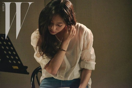 Krystal主演短片《聽我的歌》劇照