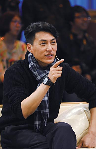 靳東做客河南電視臺(tái)《大駕光臨》欄目 靳東做客河南電視臺(tái)《大駕光臨》欄目