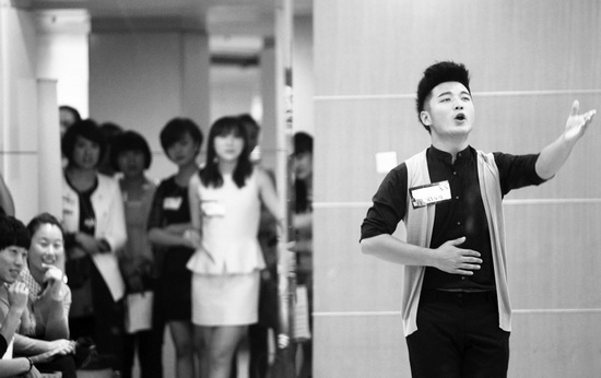 面試處，選手進(jìn)行才藝展示