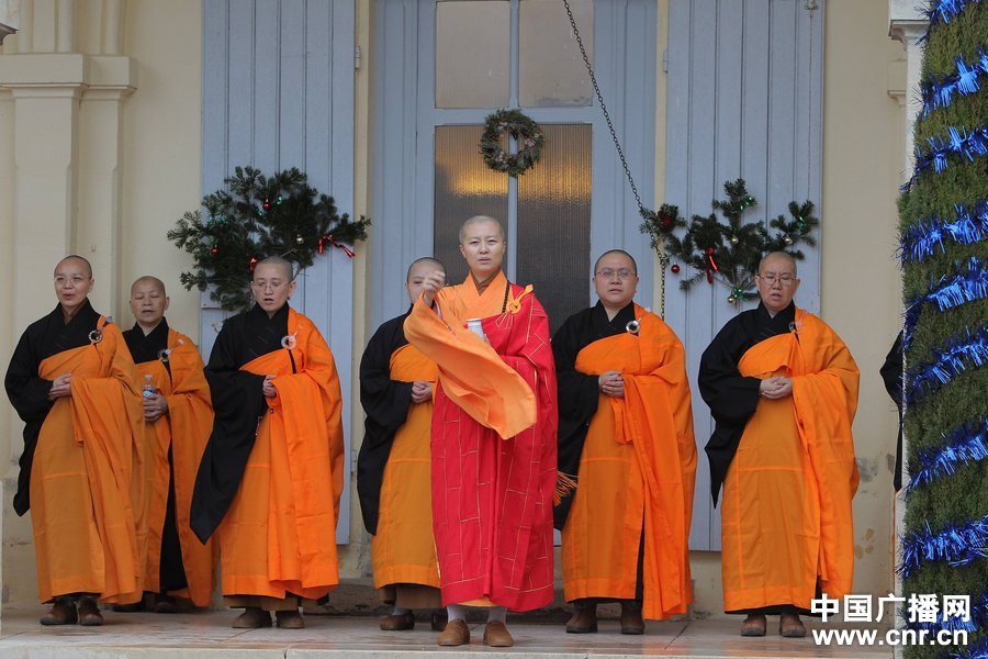 波爾多墜機失蹤者搜救繼續(xù) 酒莊舉行佛教儀式祈福 波爾多墜機失蹤者搜救繼續(xù) 酒莊舉行佛教儀式祈福