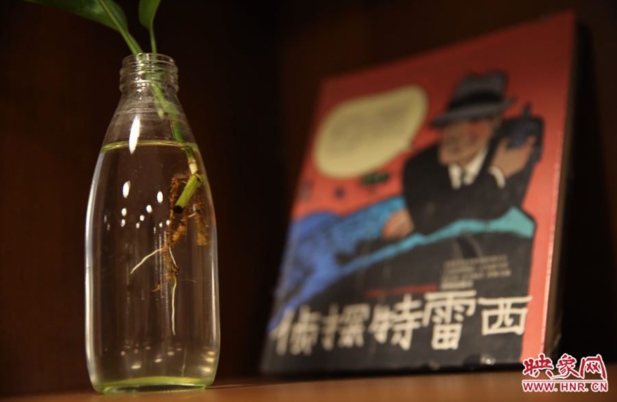 書店內(nèi)的裝飾。