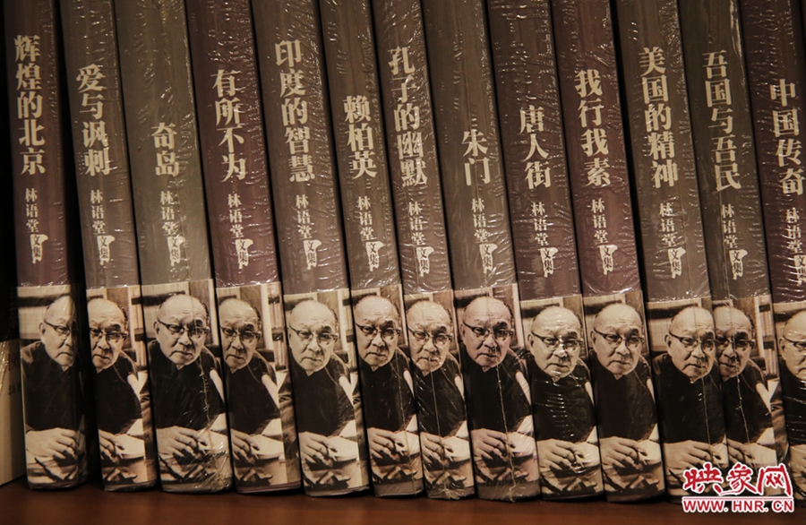 書店內(nèi)的書。