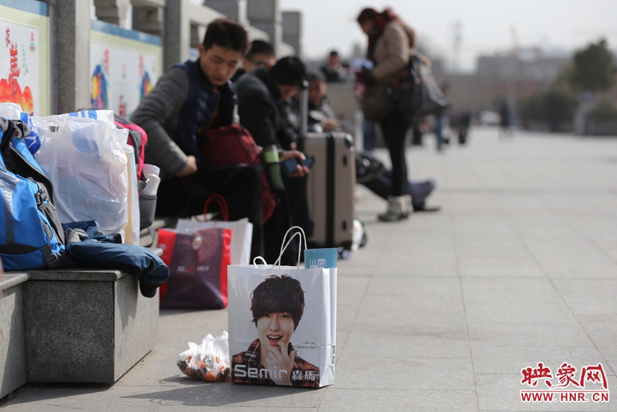 春運(yùn)中的“明星”身影。