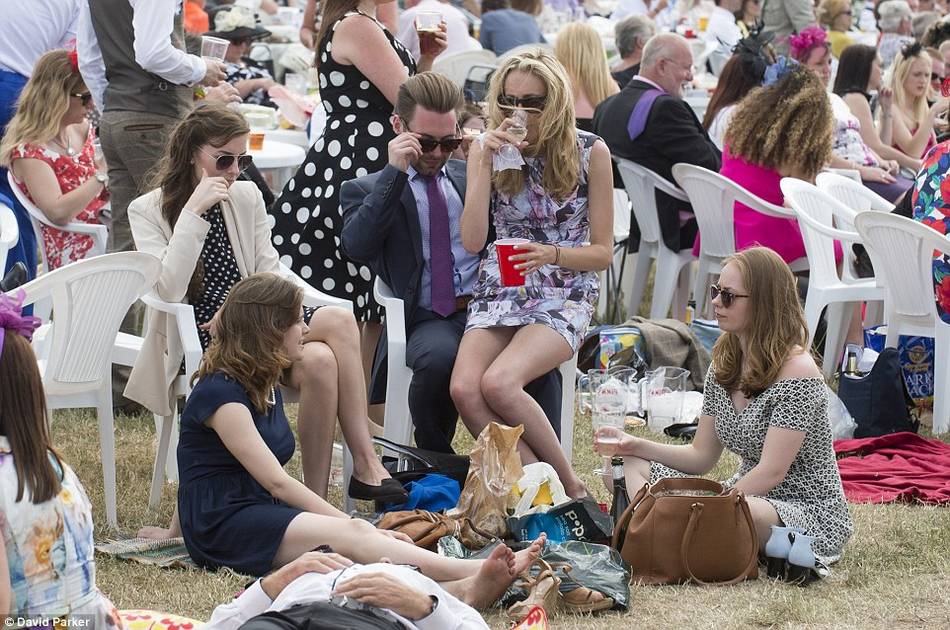 英國皇家賽馬會(huì)的“低俗”一面 英國皇家賽馬會(huì)的“低俗”一面